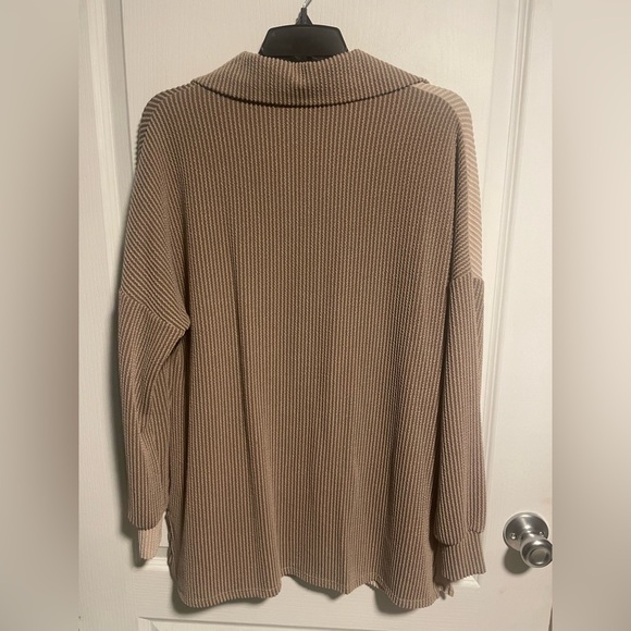 Relaxed Fit Button Down Ribbed Shacket, Two Toned, Taupe/Tan, oversized, small - Picture 7 of 7
